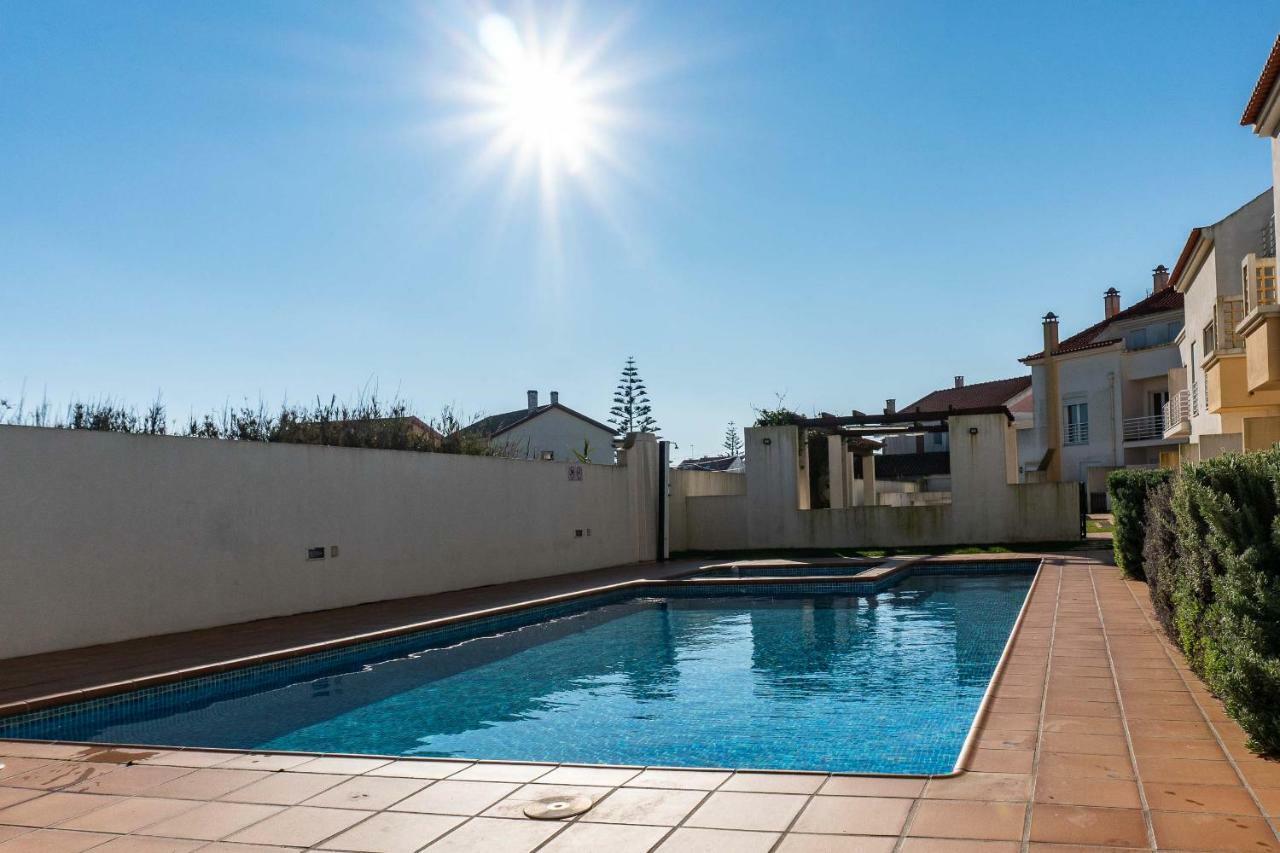 Apartments Baleal: Sunshine By The Pool Ferrel  Bagian luar foto